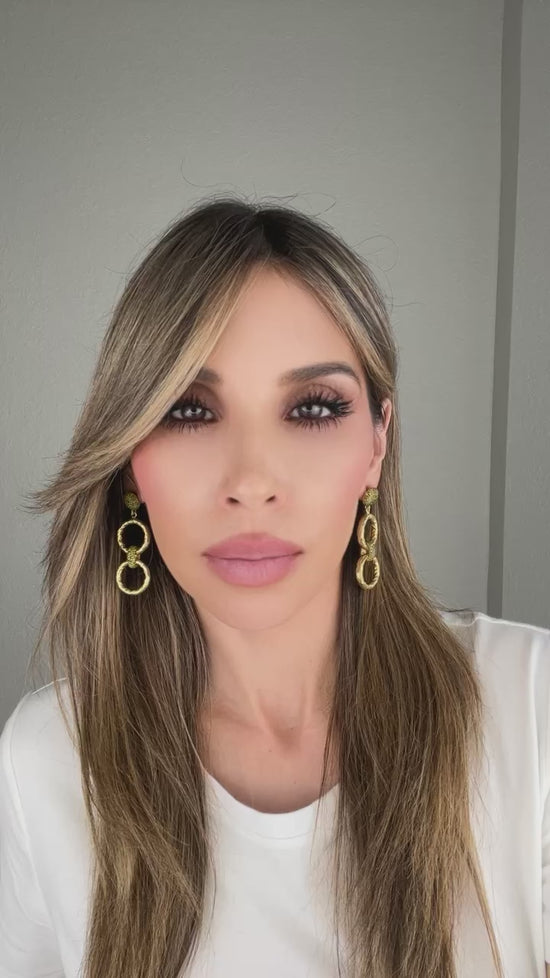 Load and play video in Gallery viewer, Chainlink Crystal Dangle Earrings
 Born To Glam