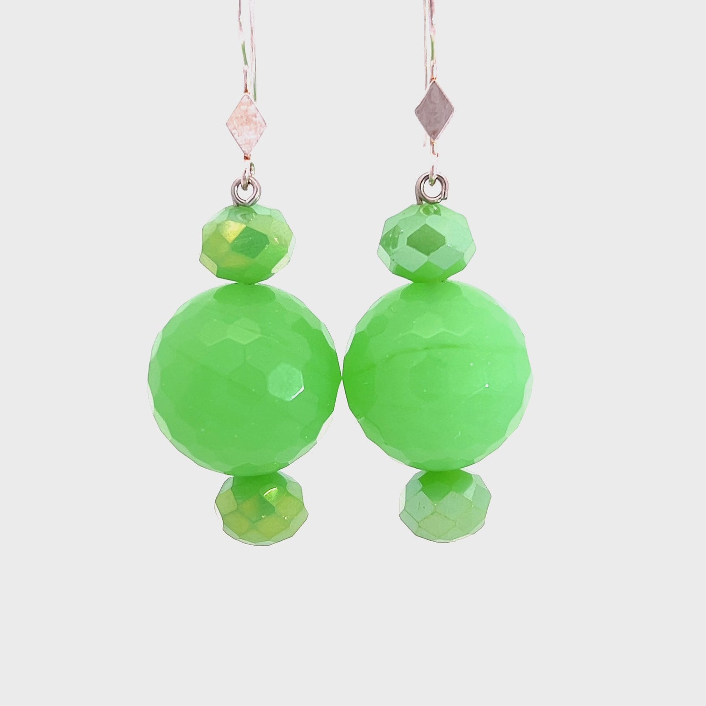 Load and play video in Gallery viewer, Lime Green Quartz Sterling Silver Earring
 Born To Glam